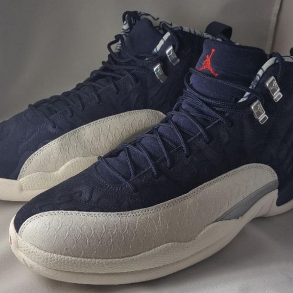 Air Jordan 12 "International Flight" - Picture 2 of 8